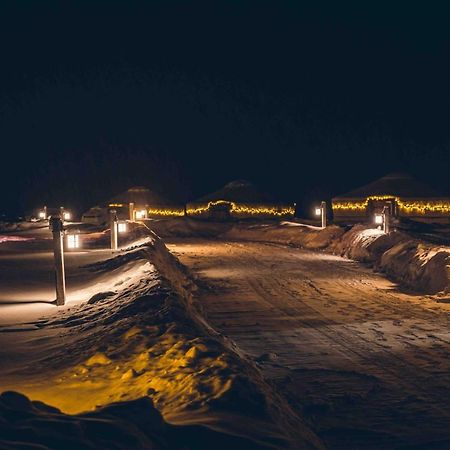 מלון רובניימי Yurt District מראה חיצוני תמונה