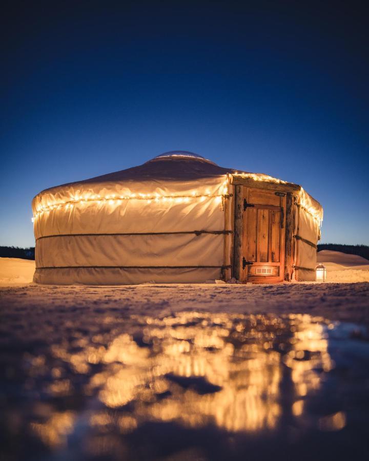 מלון רובניימי Yurt District מראה חיצוני תמונה