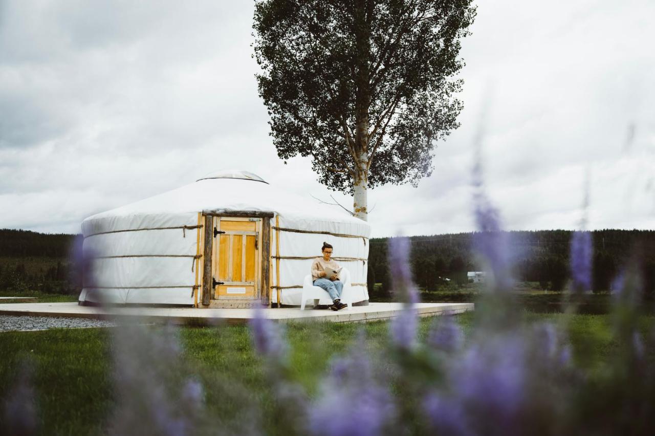 מלון רובניימי Yurt District מראה חיצוני תמונה