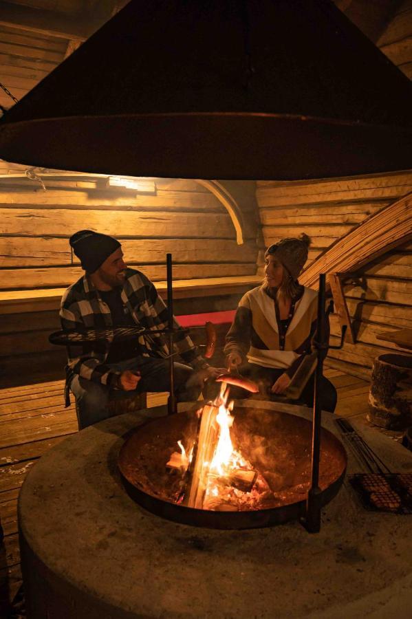מלון רובניימי Yurt District מראה חיצוני תמונה